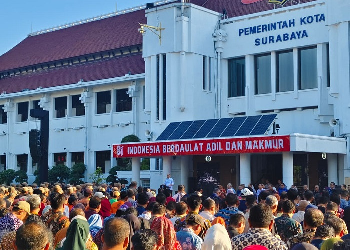 Wali Kota Eri Cahyadi Minta Camat dan Lurah di Kota Surabaya Miliki Hotline Aduan Warga