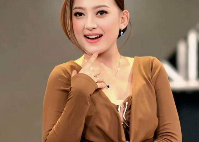  Shinta Arsinta: Antara Karier Bermusik dan Pendidikan