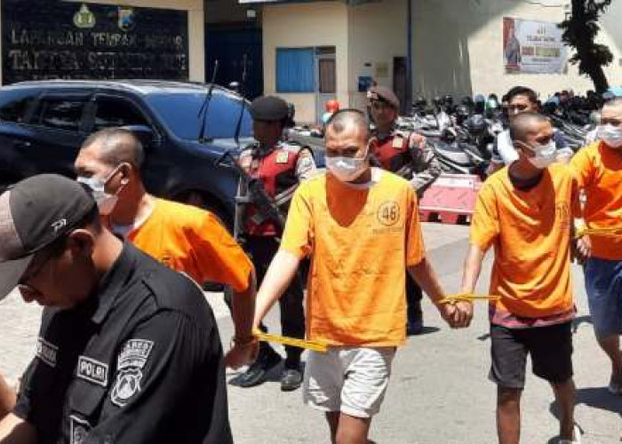 Polres Situbondo Amankan 11 Tersangka Narkoba, Satu Ons Sabu dan 21 Ribu Okerbaya