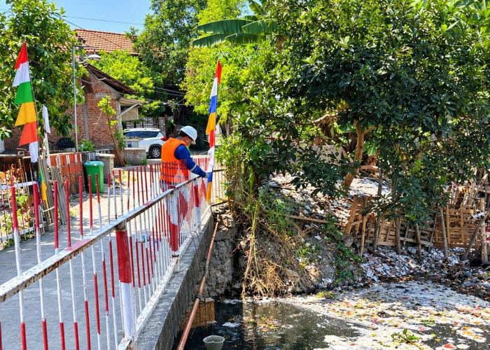 Pencemaran Kali Surabaya Diduga Imbas Pemadaman Kebakaran, PJT I Masih Periksa Sampel Laboratorium