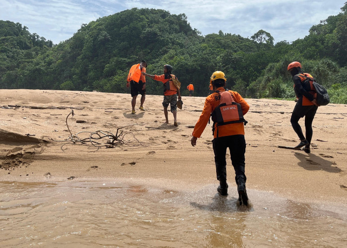 Warga Sumberbening Terbawa Arus Pantai Selatan Saat Cari Ikan