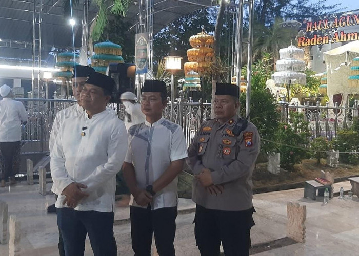 Haul Sunan Ampel, Kapolrestabes Surabaya dan Kapolsek Simokerto Pastikan Pengamanan Kondusif