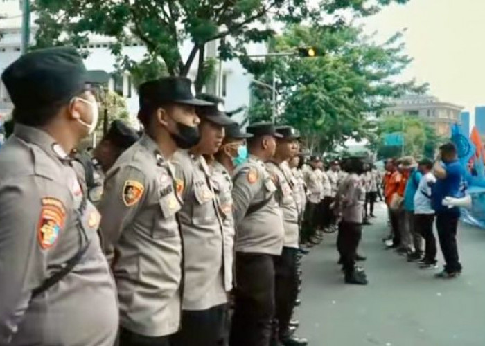 Antisipasi Demo Hari Buruh 2025, Polrestabes Surabaya Siagakan 3.716 Personel Gabungan