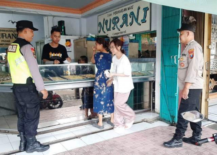 Jaga Kamtibmas, Polisi Tulungagung Gencarkan Patroli Pasar dan Toko Emas
