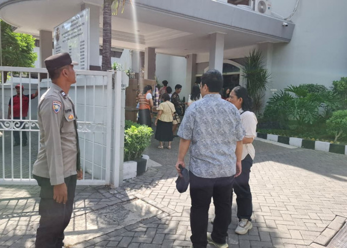 Pastikan Ibadah Kenaikan Isa Almasih Aman, Polsek Rungkut Jaga Ketat Gereja GKKA