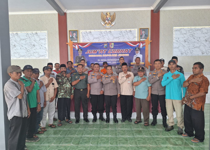 Sambangi Sumberjambe, Polres Jember Bedah UU ITE hingga Bahaya Narkoba di Jumat Curhat