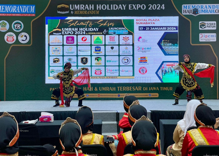 Tari Tradisional SD Kreatif Menganti Sita Perhatian Pengunjung Memorandum Umrah Holiday Expo 2024