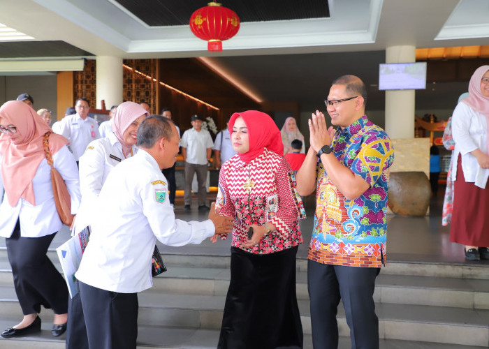 Pemkot Batu Lepas Masa Tugas Pj Wali Kota Aries AP dan Istri