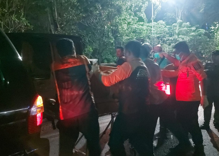 Wanita Tewas Disambar Komuter  di Perlintasan Ahmad Yani