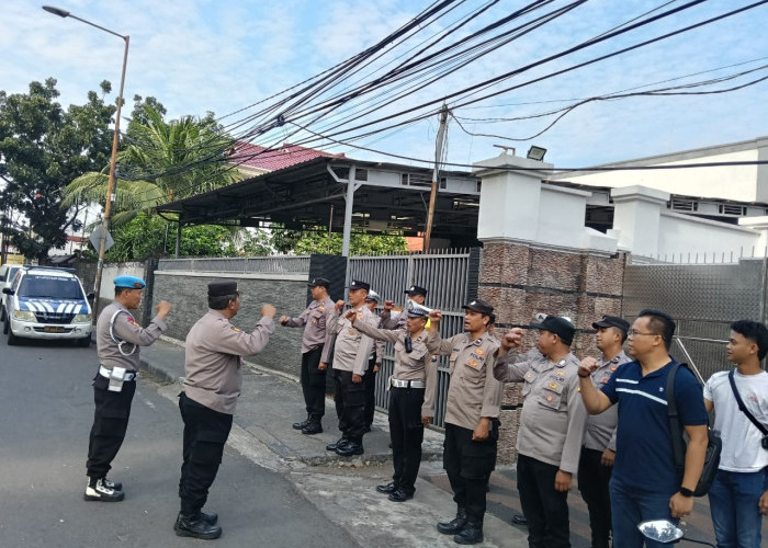 Polsek Sawahan Siagakan Personel, Amankan Aksi Unjuk Rasa Karyawan PT Pakerin