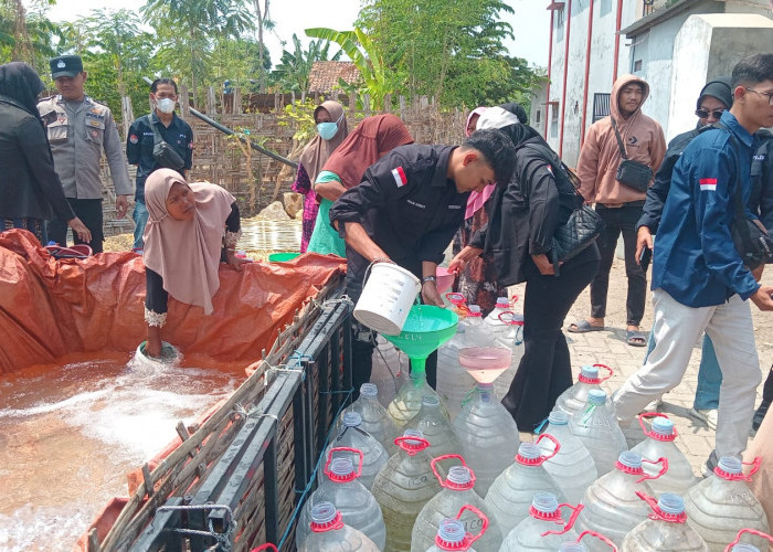 PIJP Gelar ''Peduli Krisis Air Bersih'' di Pademawu dan Tlanakan, Aksi Nyata Insan Pers Bantu Warga Kekeringan
