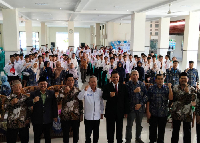 Ta’aruf Mahasiswa Baru, Wali Kota Madiun Apresiasi Keunggulan UMMAD