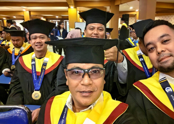 Kisah Oscarius, Profesor yang Meraih Cumlaude Magister Kajian Ilmu Kepolisian Unair