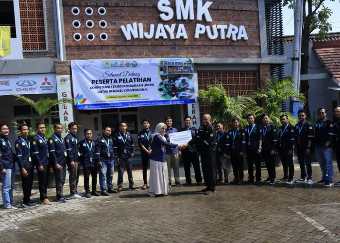 PLN dan SMK Wijaya Putra Gelar Pelatihan Teknisi Kendaraan Listrik untuk Bengkel Konvensional