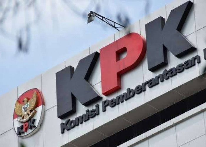 KPK Geledah Rumah Tan Pauli di Surabaya