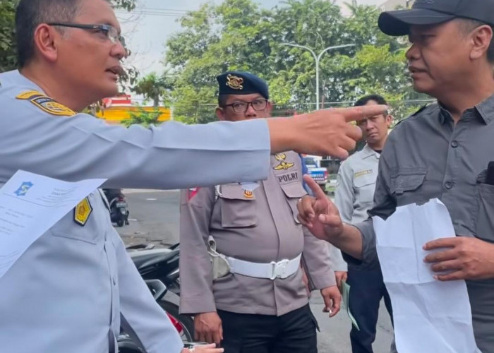 Tolak Digitalisasi, Izin 600 Jukir di Surabaya Dibekukan