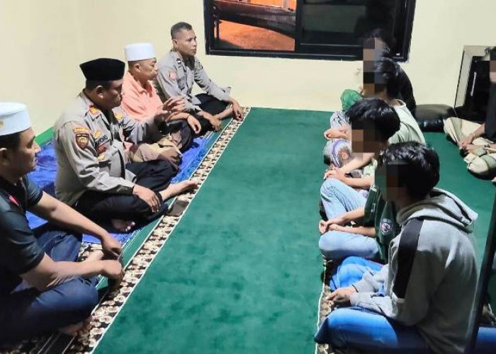 7 Pemuda Diduga Gangster Digerebek saat Pesta Miras di Prigen