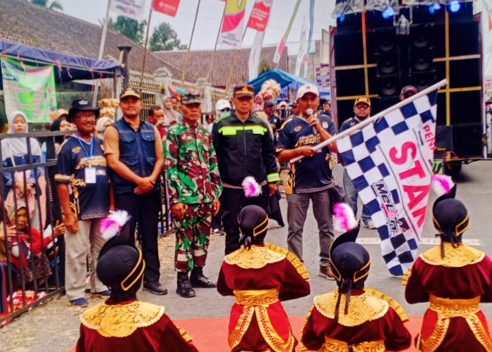 31 Peserta Ramaikan Karnaval Desa Penanggal dalam Rangka HUT Ke-81 RI