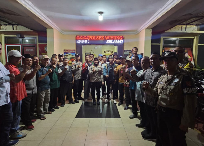 Wiyung Tidak Tidur! Kapolsek Kompol Lya Ambarwati Pimpin 130 Personel Gabungan PAM Swakarsa Jaga Keamanan