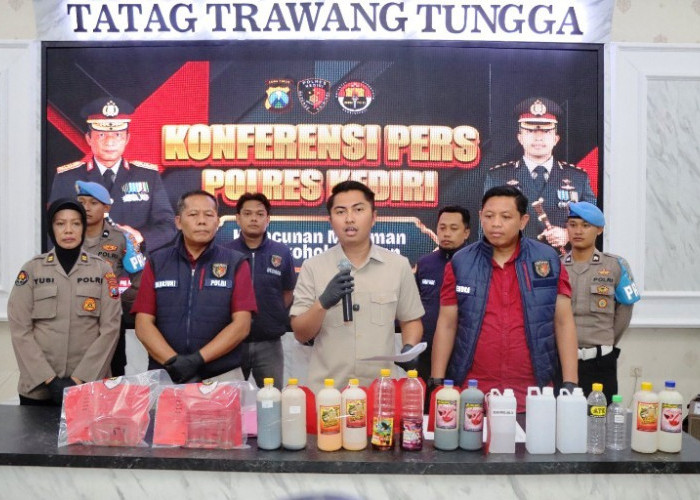 Polres Kediri Ringkus Penjual Miras Oplosan Maut, Tiga Warga Tewas