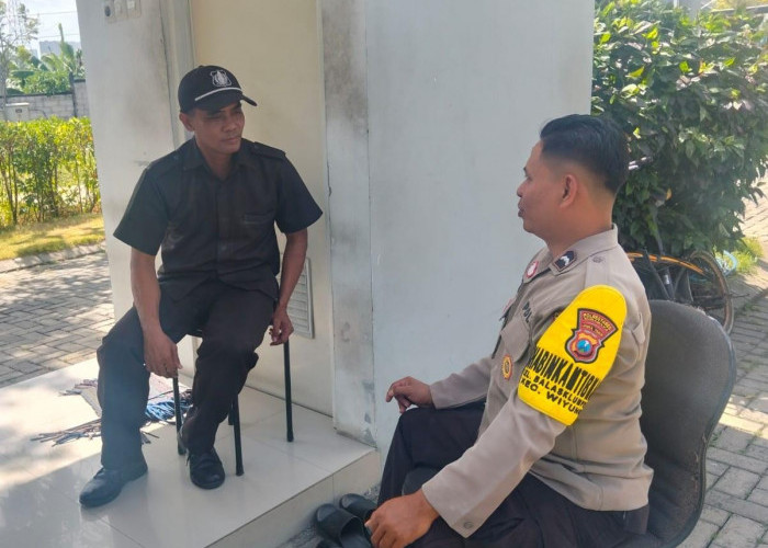 Bhabinkamtibmas Balas Klumprik Sambang Satpam Grand Village, Imbau Peningkatan Kamtibmas