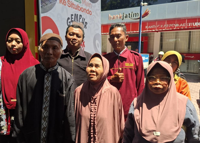 Dinsos Situbondo Cairkan Dana Stimulan Rp84,7 Juta bagi 10 Warga Terdampak Bencana
