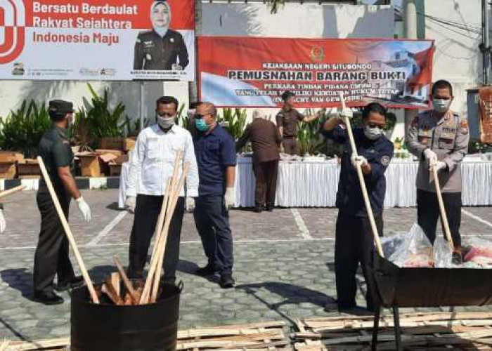 Kejari Situbondo Musnahkan Barang Bukti Tindak Pidana Umum, Termasuk 58.171 Butir Okerbaya