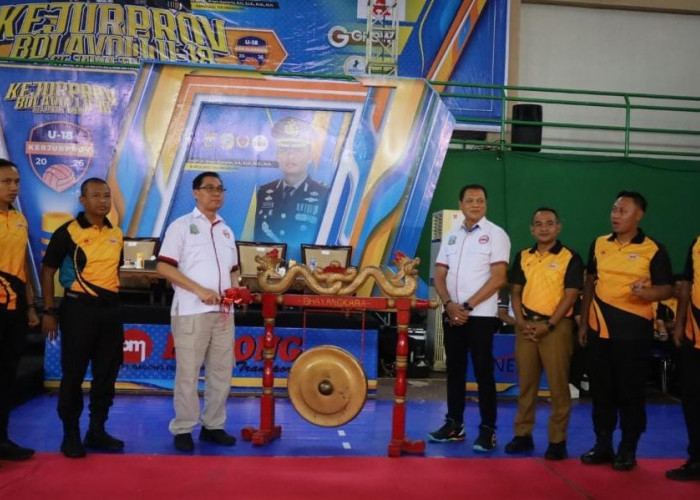 Puluhan Tim Berebut Juara Pada Kejurprov Bola Voli Indoor U-18 Se-Jawa Timur