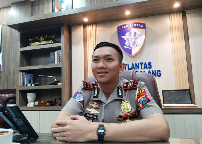 Tingkatkan Kesadaran Masyarakat Satlantas Polres Malang Fungsikan ETLE Handheld