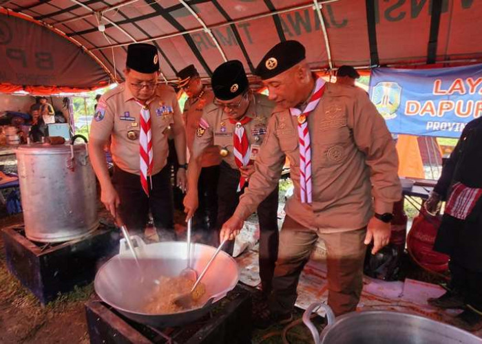 Pj Gubernur Adhy Hadiri Gebyar Pramuka di Jember, Tekankan Pentingnya Kolaborasi untuk Sukseskan Program MBG