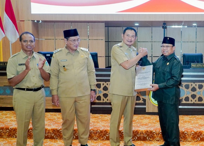 Pemkab Lamongan Ajukan Raperda Badan Hukum Lamongan Integrate Shorebase ke DPRD