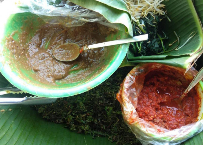 Ini Lho Asal Mula dan Cara Makan Semanggi Surabaya yang Benar 