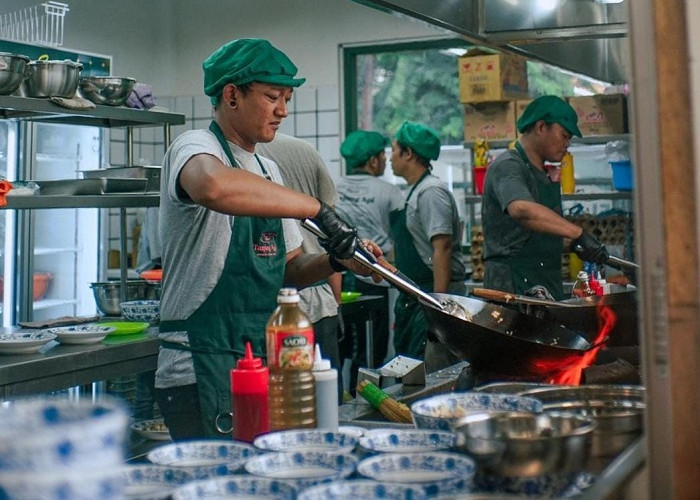 Sajikan Menu Ala Kopitiam, Depot Tanjung Api Komitmen Beri Layanan yang Responsif