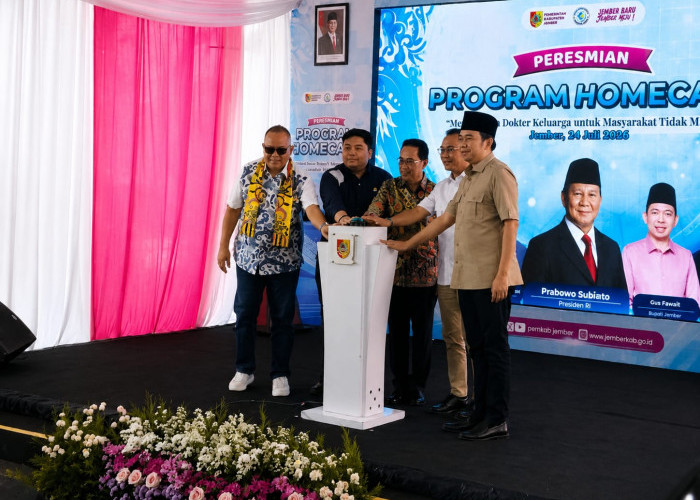 Tak Perlu Bingung Ongkos, Gus Fawait Kirim Dokter dan Nakes Langsung ke Rumah Warga