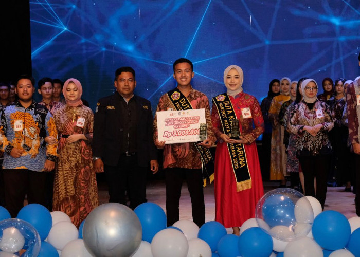 Dany Firman Lazuardi Juara Favorit Duta Karang Taruna Kota Surabaya 2023