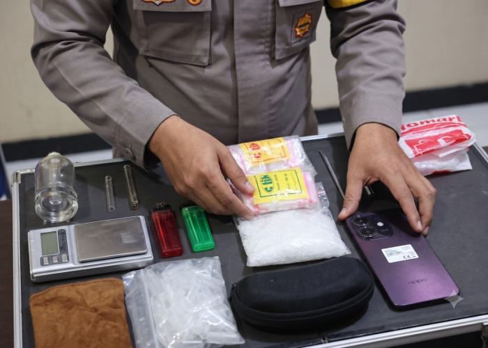 Polisi Tangkap 2 Pria di Singosari, Sita 85 Gram Sabu
