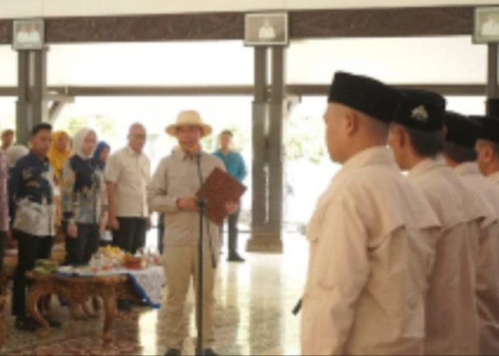 Kukuhkan 21 Pengurus PAC HKTI se-Kabupaten Lumajang, Arum Sabil: Jadikan HKTI Rumah Petani 