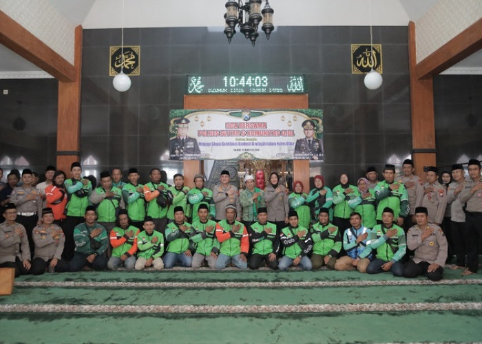 Polres Blitar Gelar Doa Bersama Komunitas Ojol, Perkuat Sinergitas dan Kebersamaan