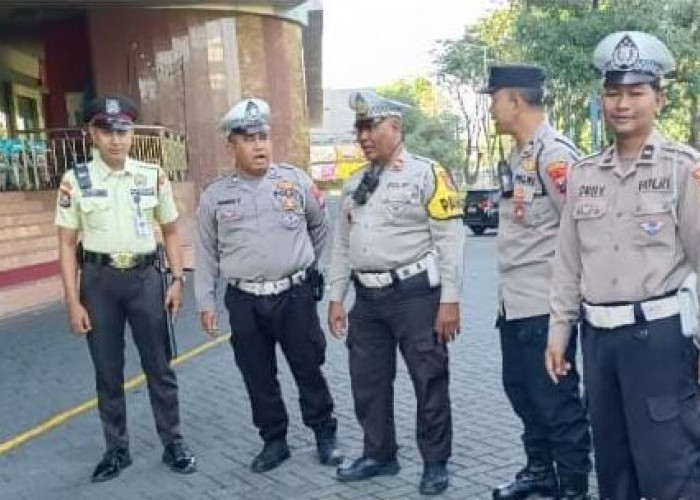 Jaga Kondusifitas Wilayah, Polsek Simokerto Gelar Patroli Kota Presisi di Sejumlah Titik Vital