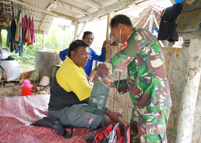 Di Balik Gotong Royong TMMD 127, Tim Kesehatan Sigap Jaga Warga di Mandala