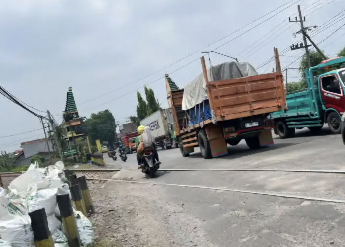 KAI Daop 9 Perbaiki Jalur di Pasuruan, Lalu Lintas Tersendat