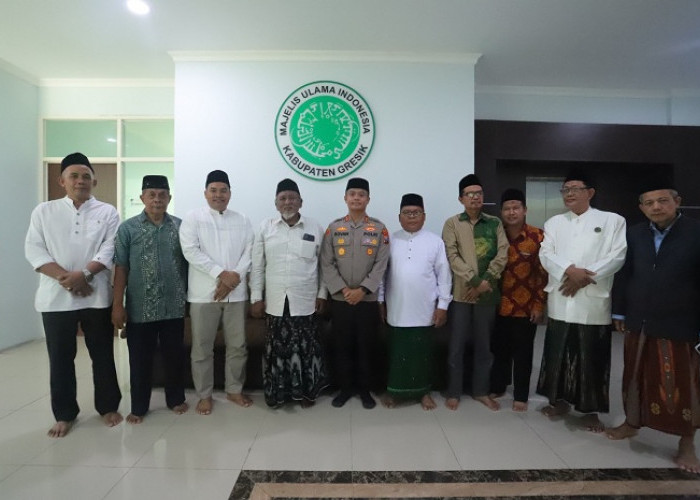 Perkuat Sinergitas, Kapolres Gresik AKBP Rovan Silaturahmi ke MUI dan GKI Gresik