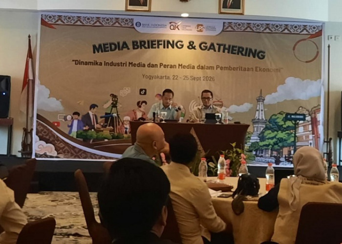 Gelar Gathering Bersama 40 Wartawan Sekarkijang, OJK Jember Bedah Dinamika Ekonomi Daerah