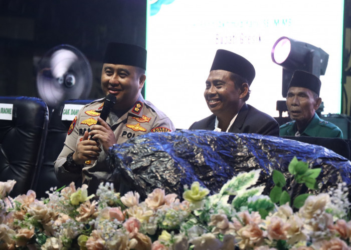 Kapolres Gresik Hadiri Darul Ihsan Bersholawat, Perkuat Sinergi Ulama dan Polri
