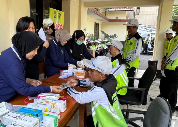 Siedokkes Polresta Malang Kota Cek Kesehatan Supeltas Jalan Raya
