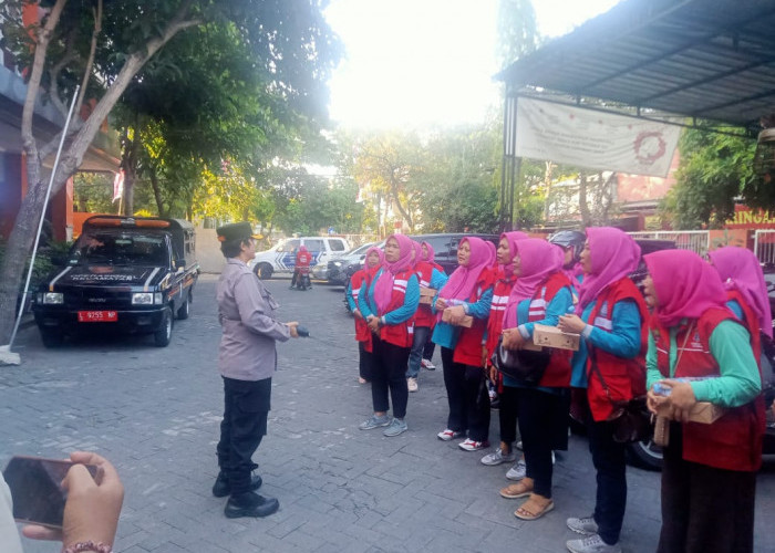 Kapolsek Dukuh Pakis Silaturahmi dengan Kader Surabaya Hebat Kelurahan Pradah Kalikendal