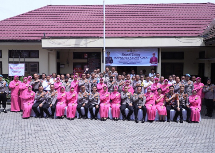 Kunjungi Polsek Mojoroto, AKBP Anggi Saputra Ibrahim Tekankan Pelayanan dengan Hati dan Disiplin Anggota