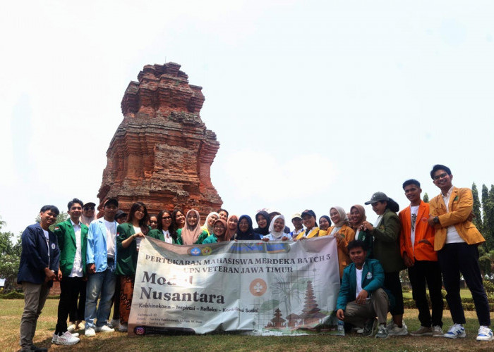 Mahasiswa Modul Nusantara UPN “Veteran” Jawa Timur Kunjungi Candi Brahu Mojokerto