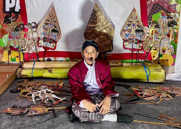 Jadi Dalang Cilik, Bocah Asal Jatisrono Tengah Ingin Lestarikan Seni Wayang Kulit