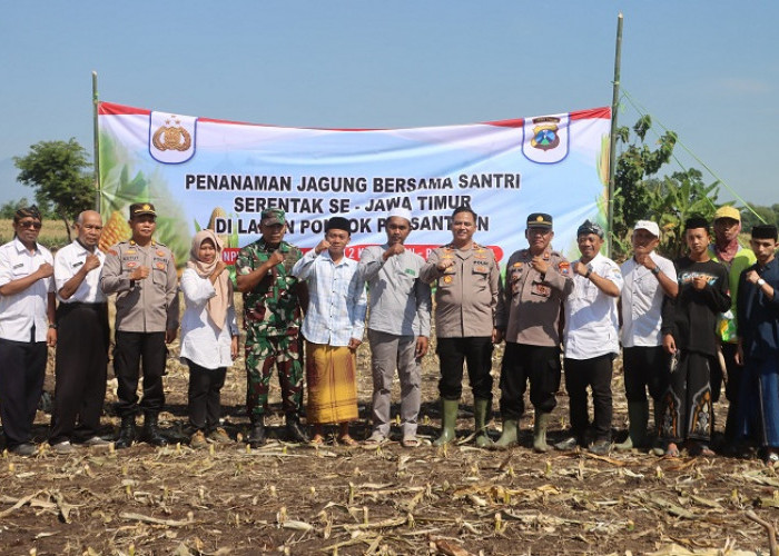 Polres Probolinggo Tanam Jagung di Ponpes Raudlatul Jannah 2 Maron 